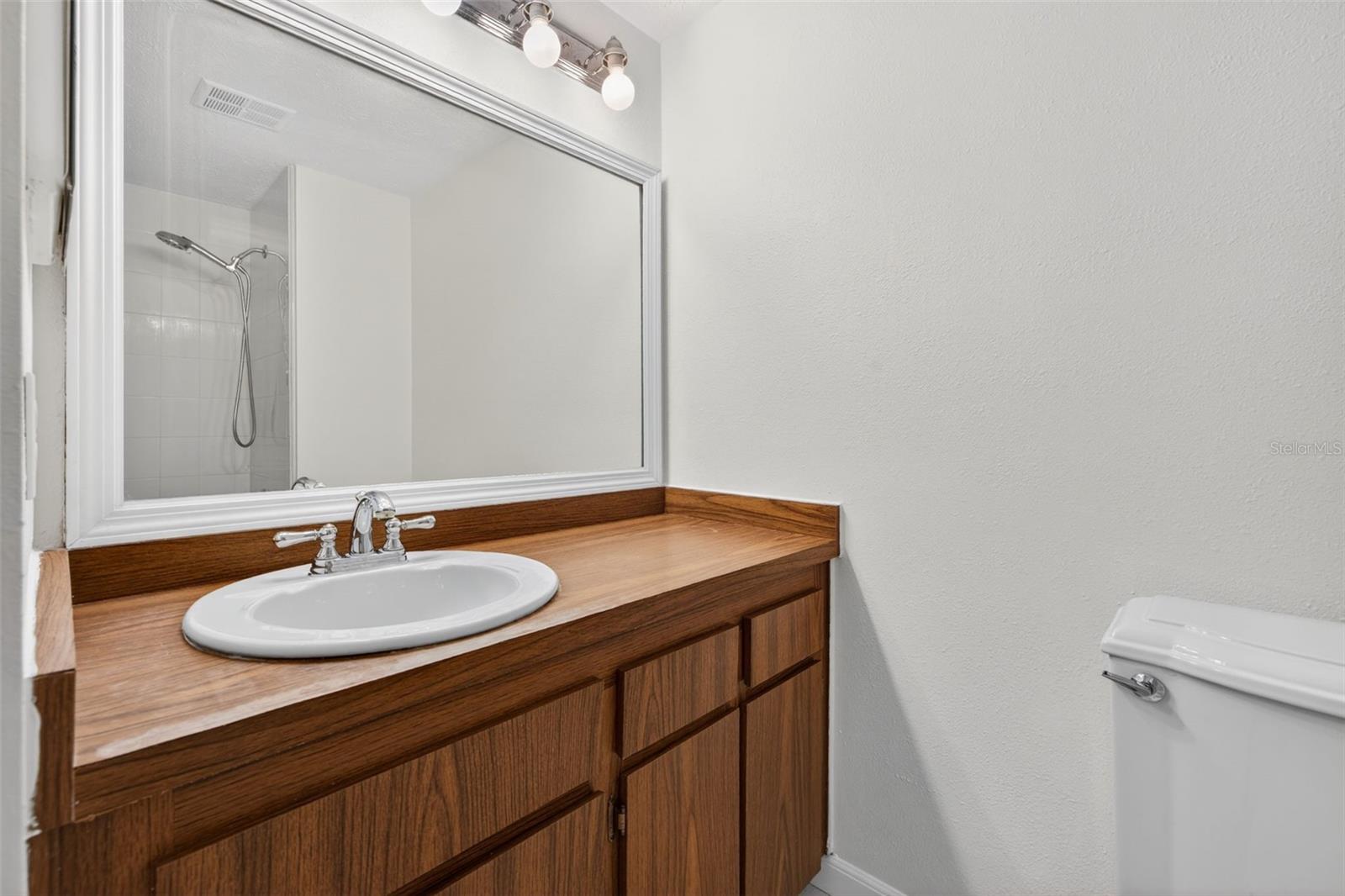 COUNTRY PLACE UNIT 3 B - Residential