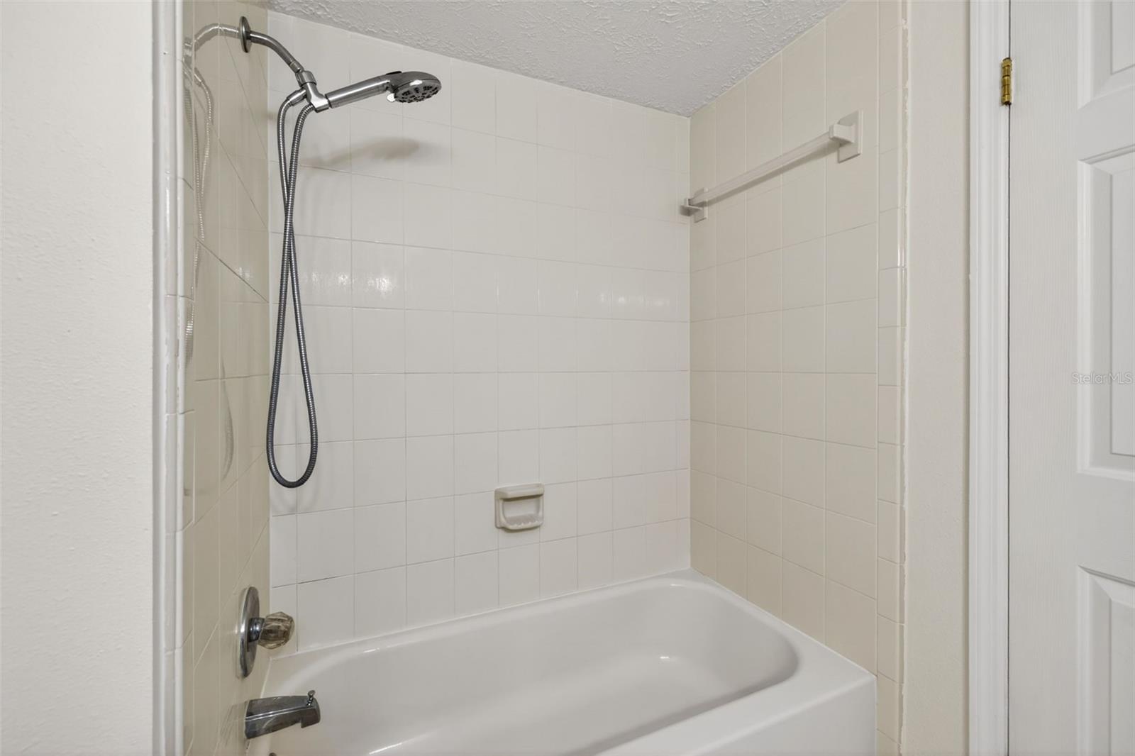 COUNTRY PLACE UNIT 3 B - Residential