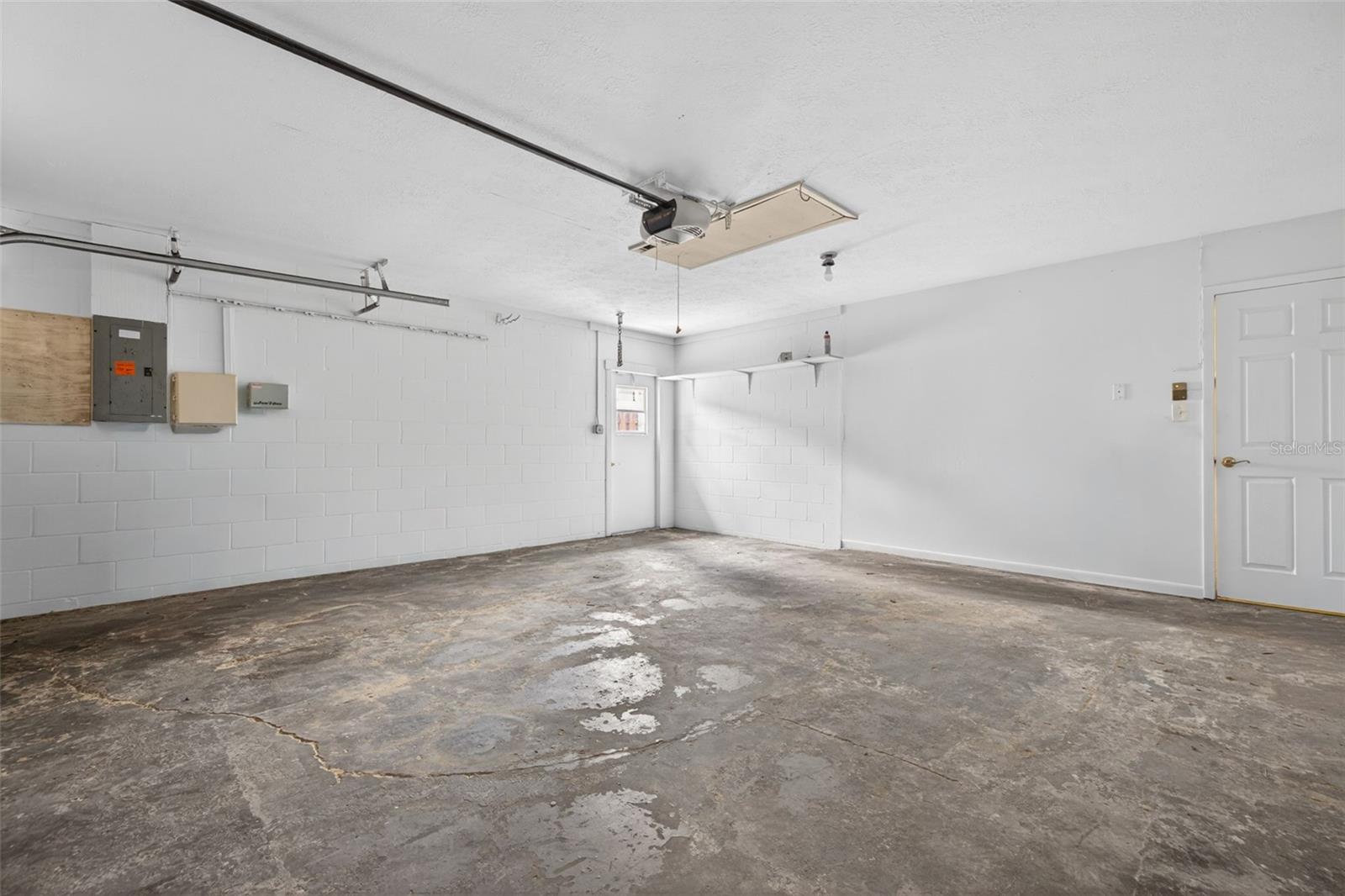 COUNTRY PLACE UNIT 3 B - Residential