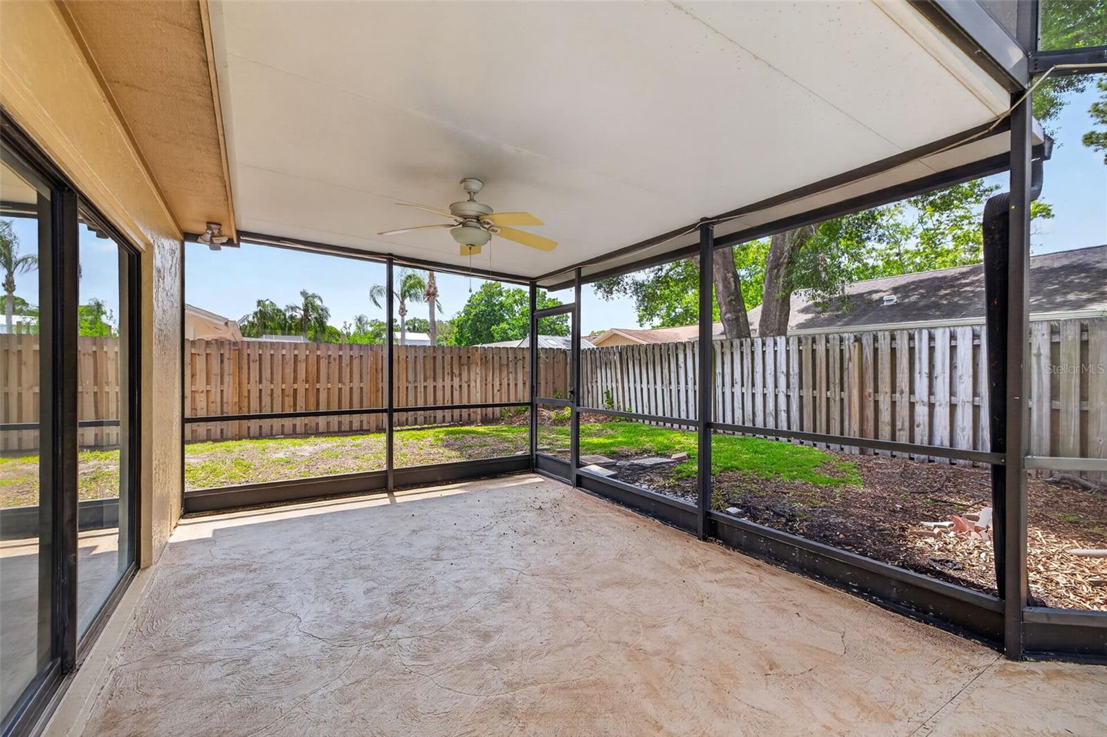 COUNTRY PLACE UNIT 3 B - Residential