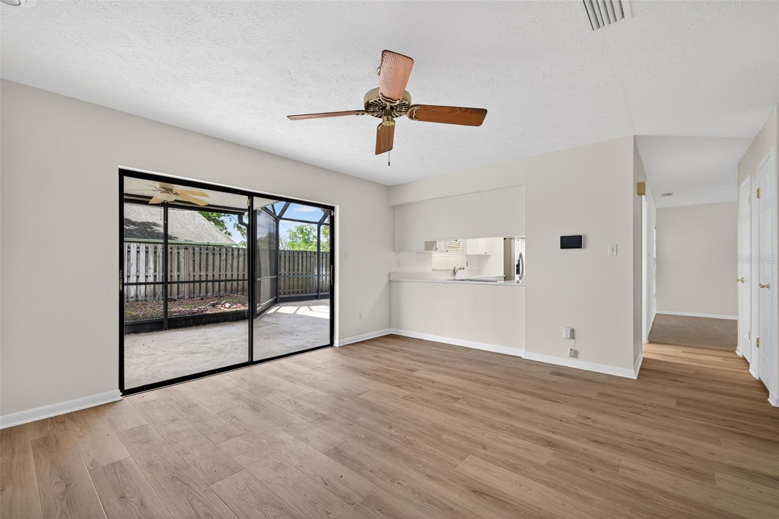 COUNTRY PLACE UNIT 3 B - Residential