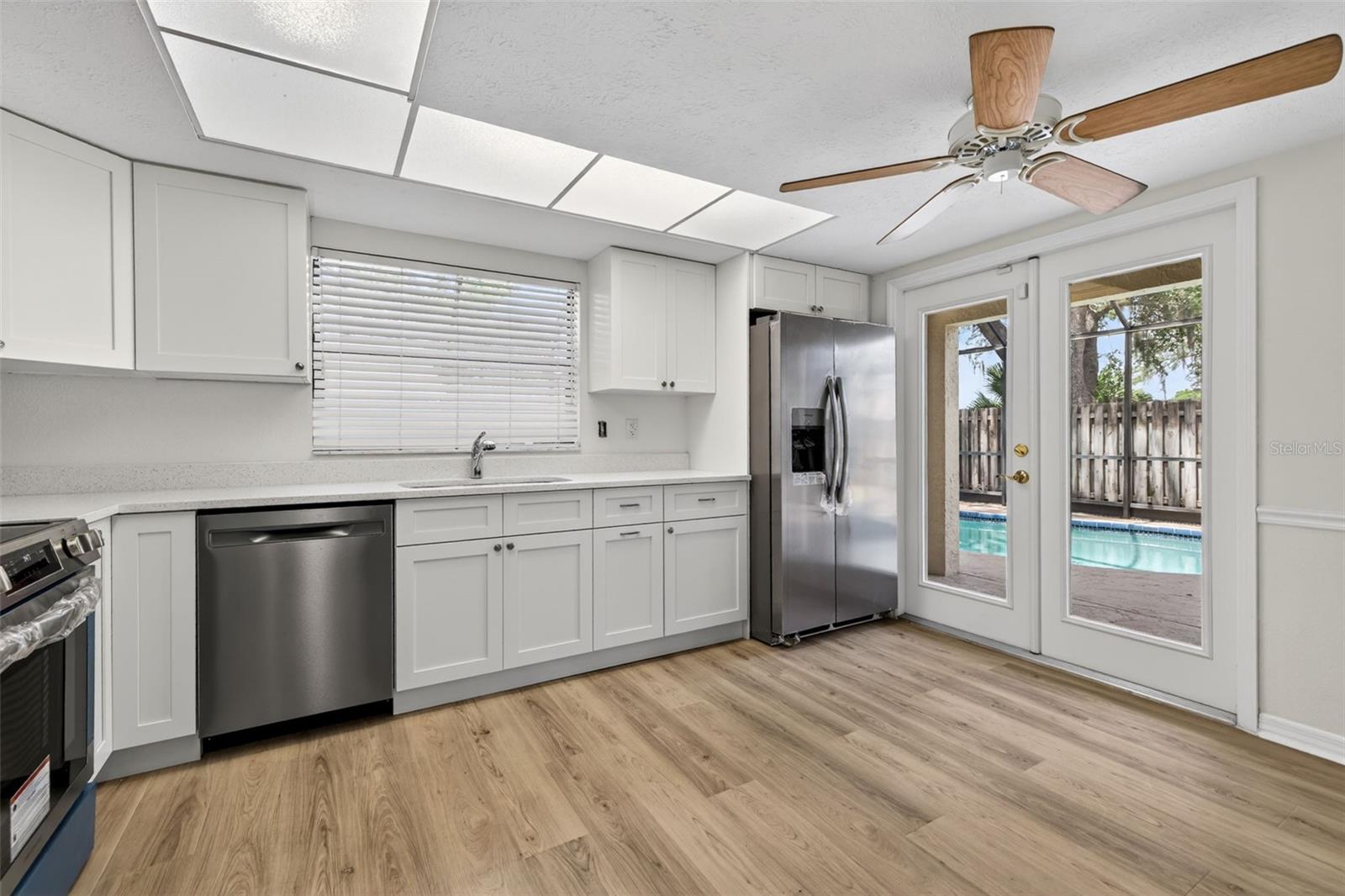 COUNTRY PLACE UNIT 3 B - Residential