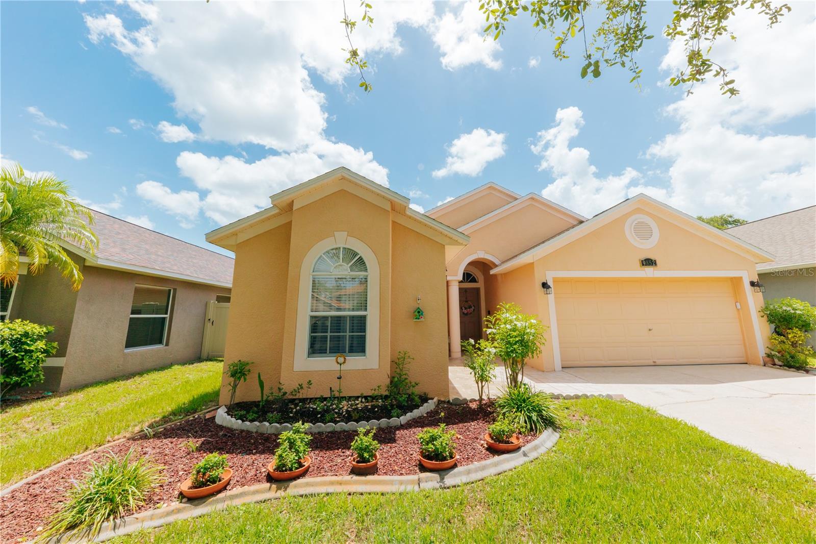 9852 LAUREL LEDGE DRIVE