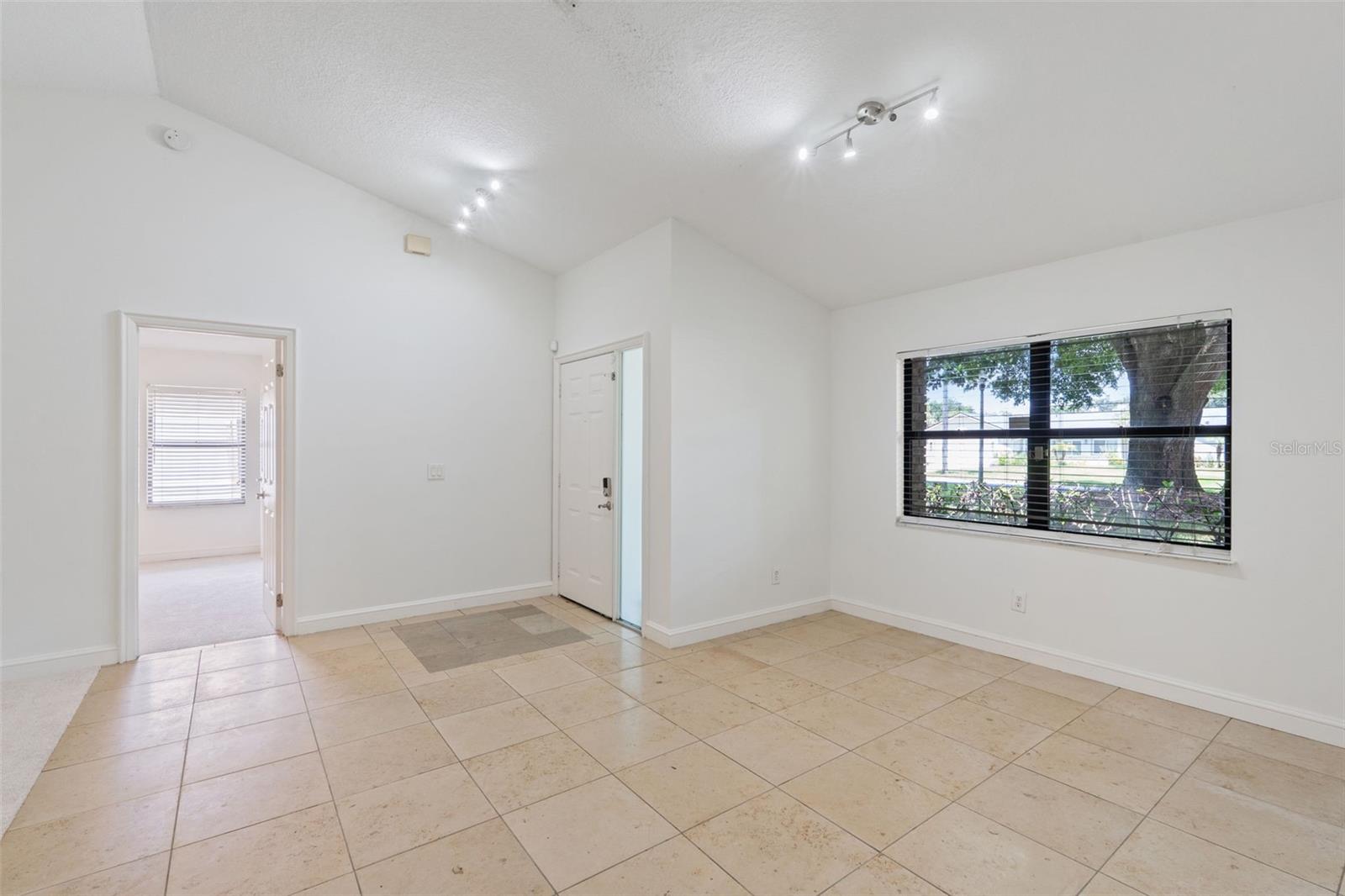 9433 PALM TREE DRIVE
