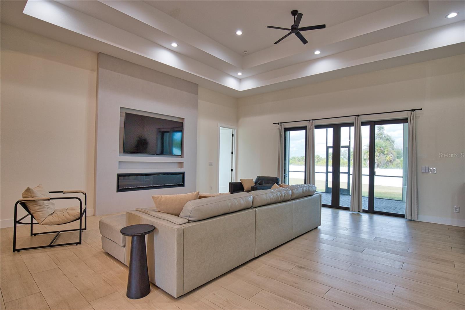 ROTONDA SANDS - Residential