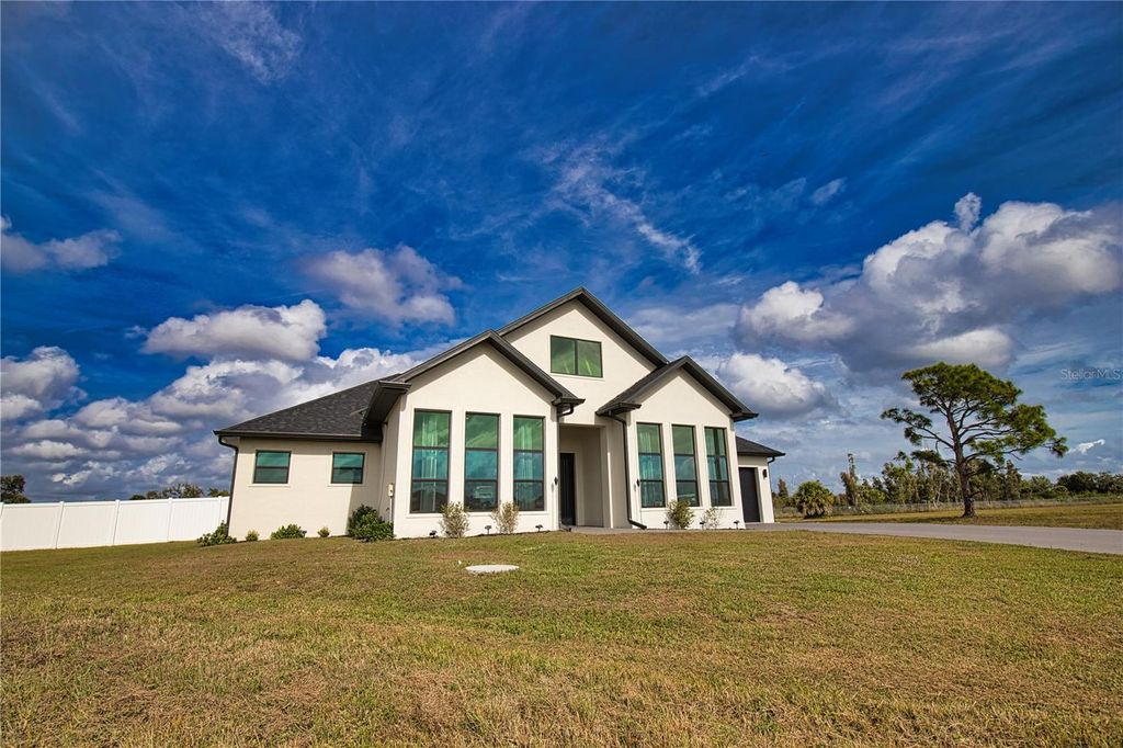 Photo of 4 River Ct, Placida, FL 33946 (MLS # D6145258)