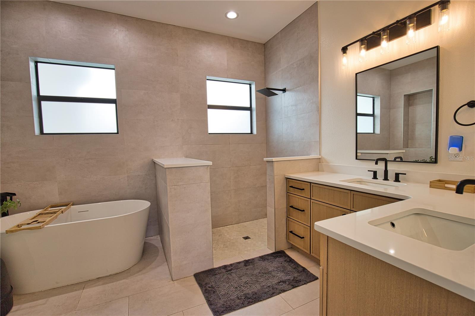 ROTONDA SANDS - Residential