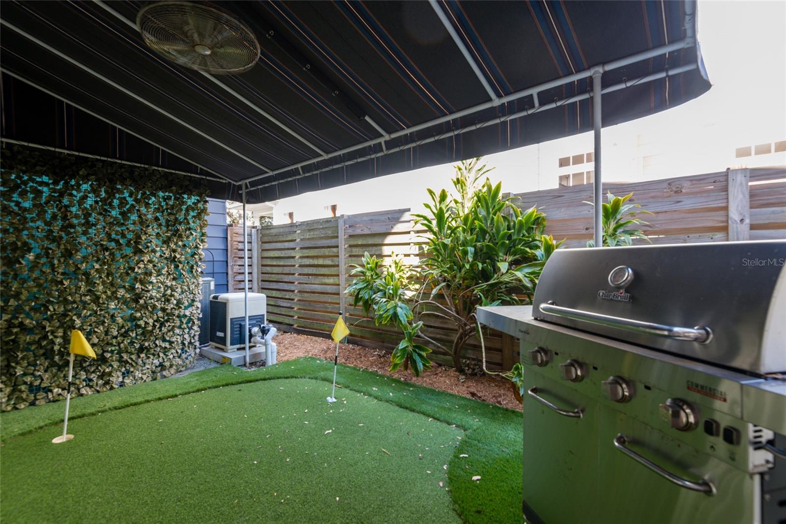 NEW SUBURB BEAUTIFUL - Residential