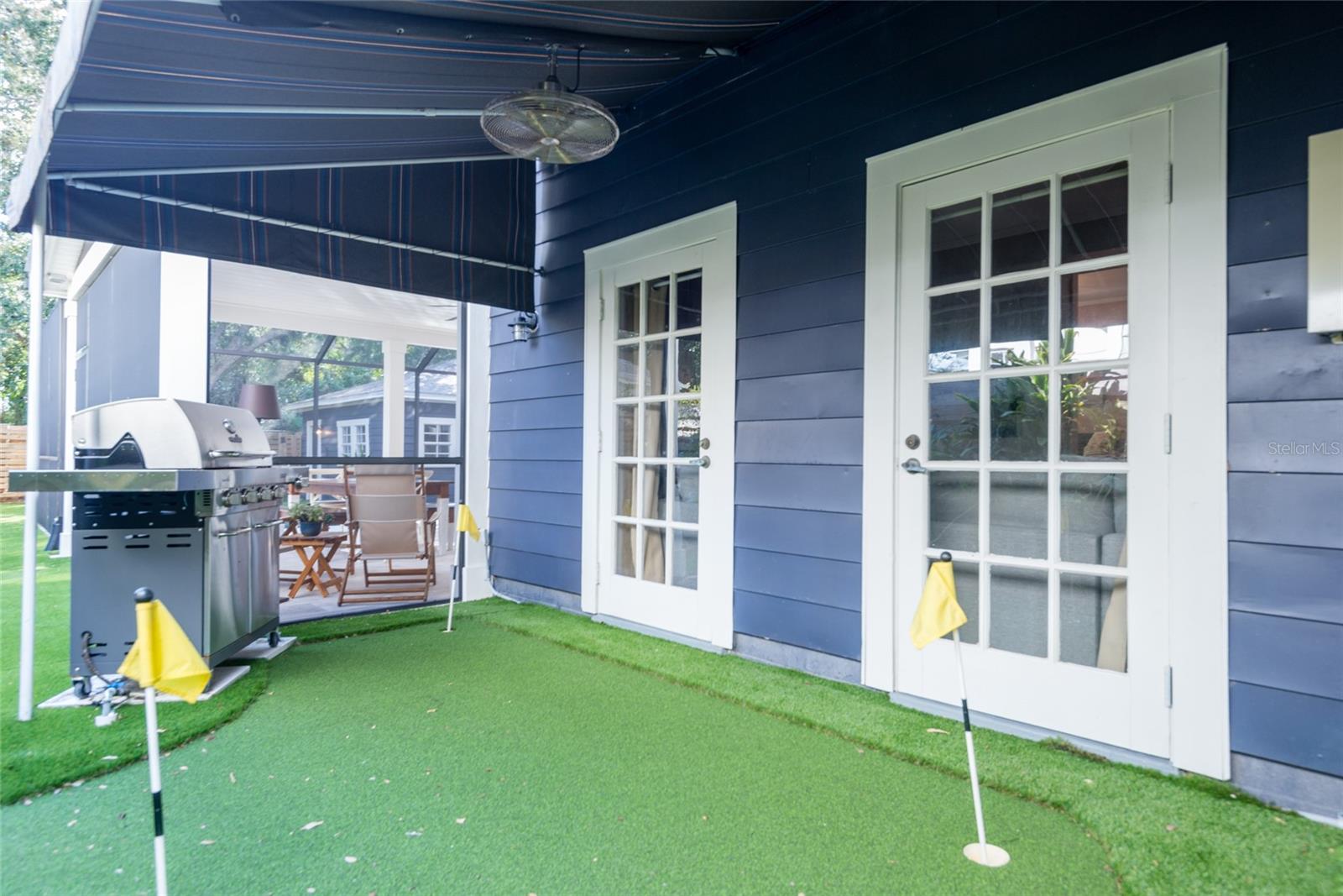 NEW SUBURB BEAUTIFUL - Residential