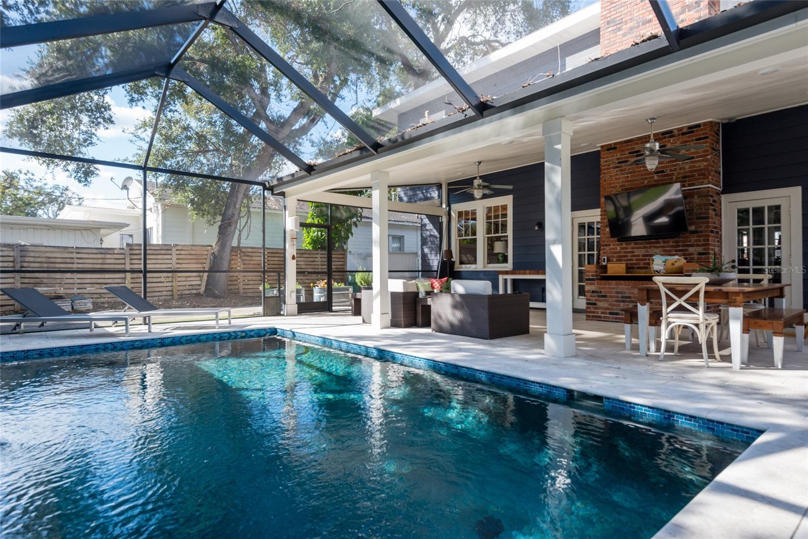 NEW SUBURB BEAUTIFUL - Residential