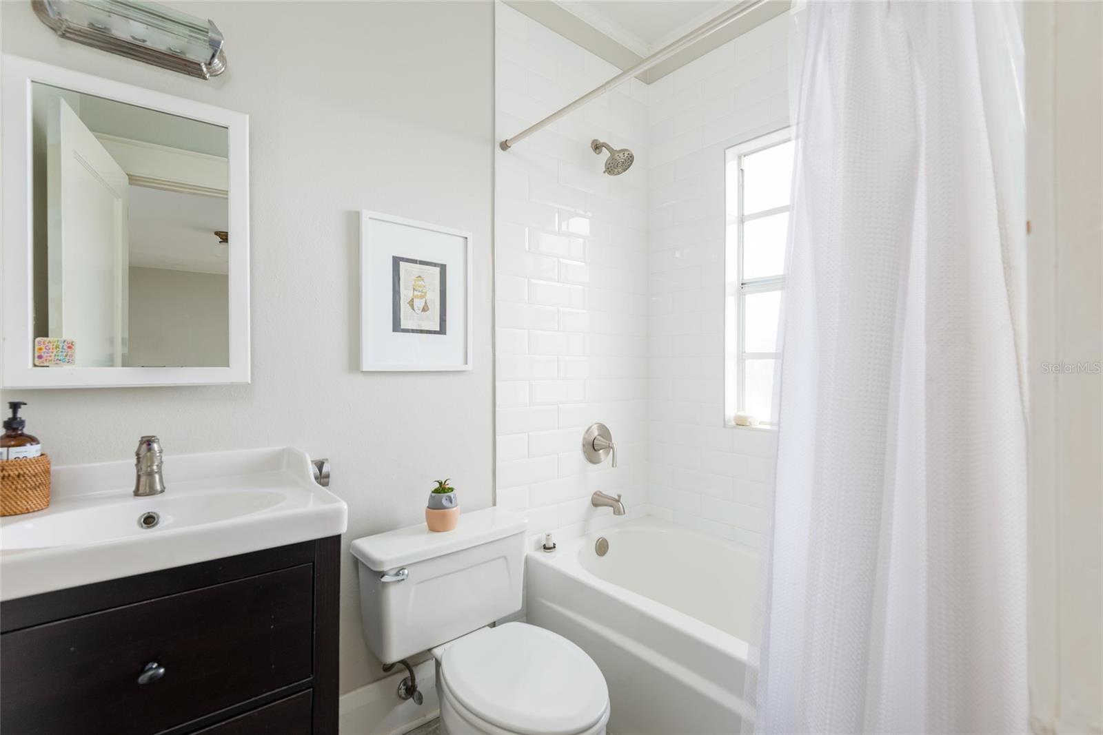 NEW SUBURB BEAUTIFUL - Residential