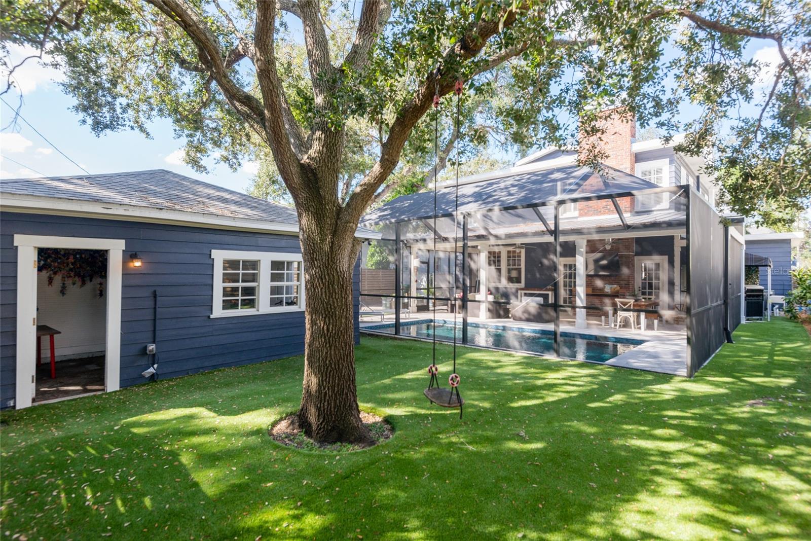 NEW SUBURB BEAUTIFUL - Residential