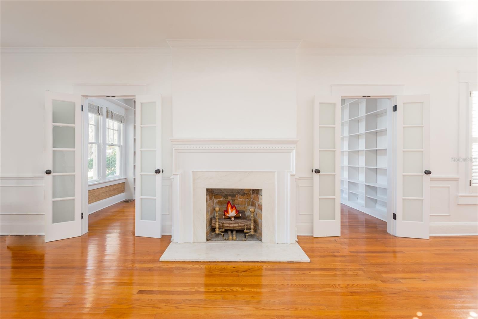 NEW SUBURB BEAUTIFUL - Residential