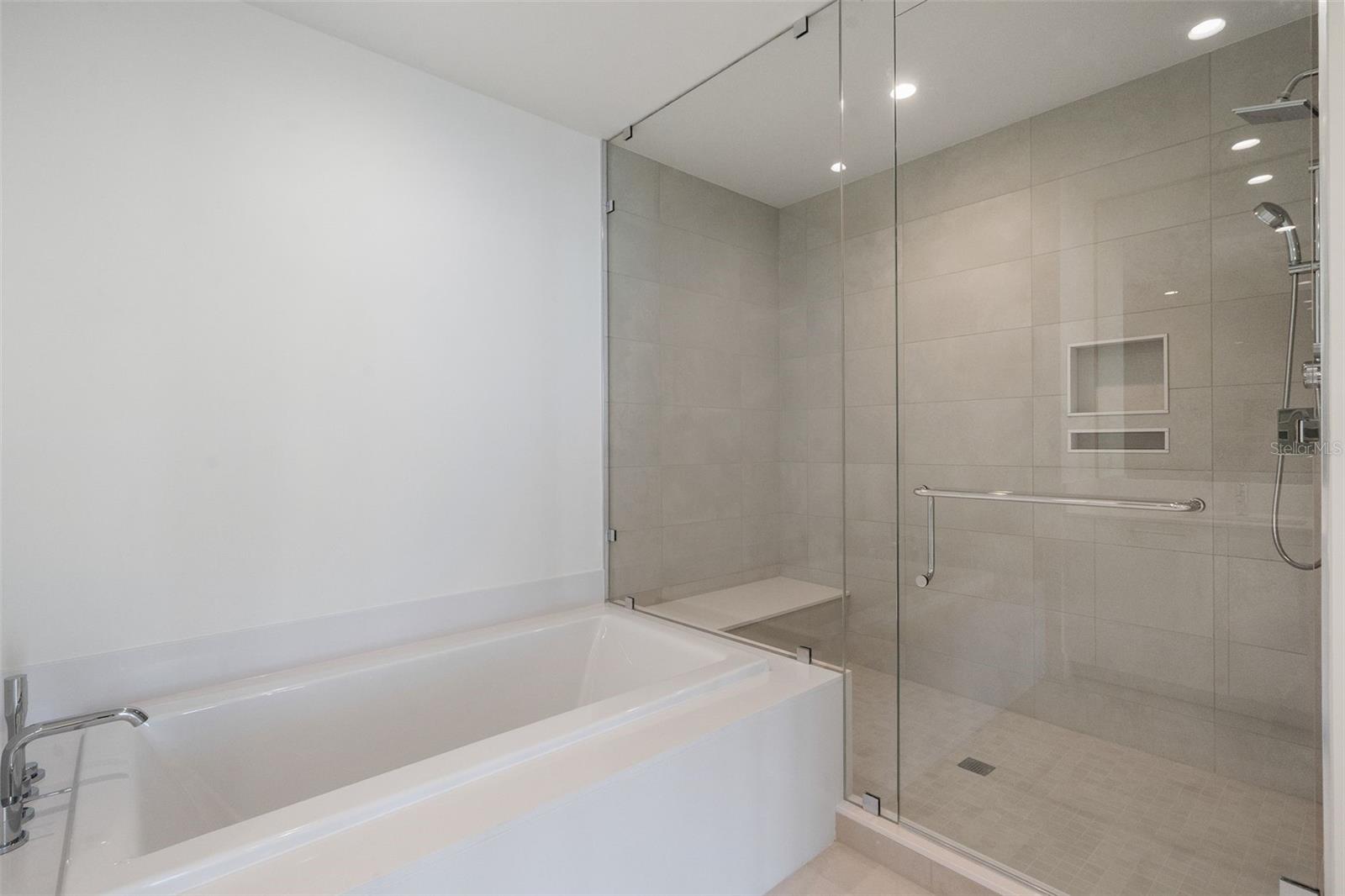 SALTAIRE ST PETERSBURG - Residential