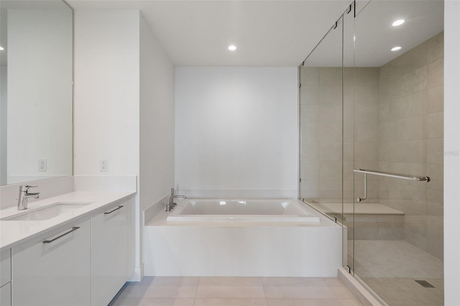 SALTAIRE ST PETERSBURG - Residential