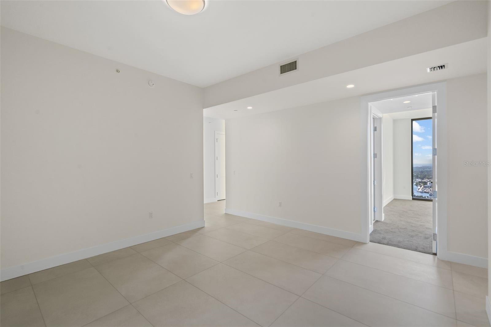 SALTAIRE ST PETERSBURG - Residential