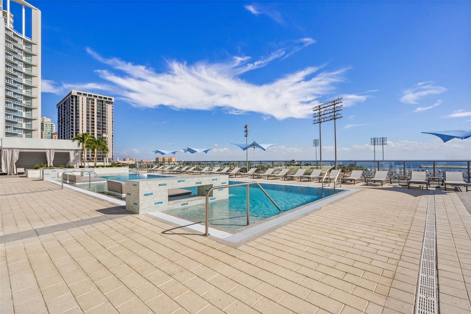 SALTAIRE ST PETERSBURG - Residential