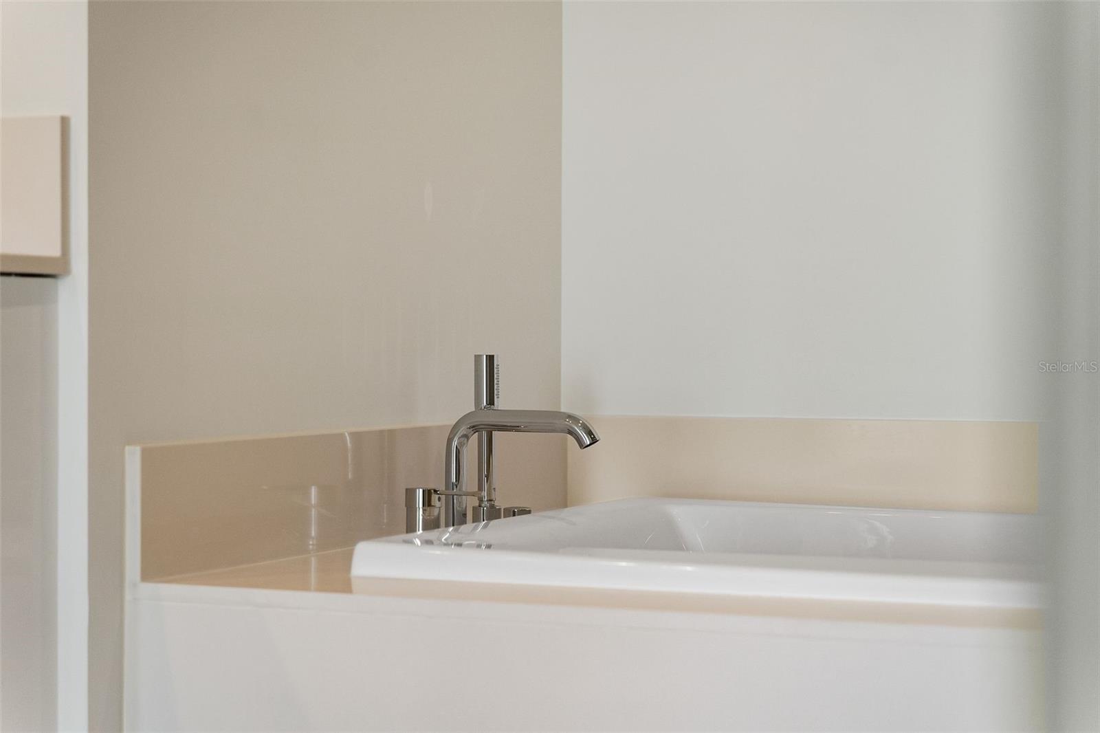 SALTAIRE ST PETERSBURG - Residential