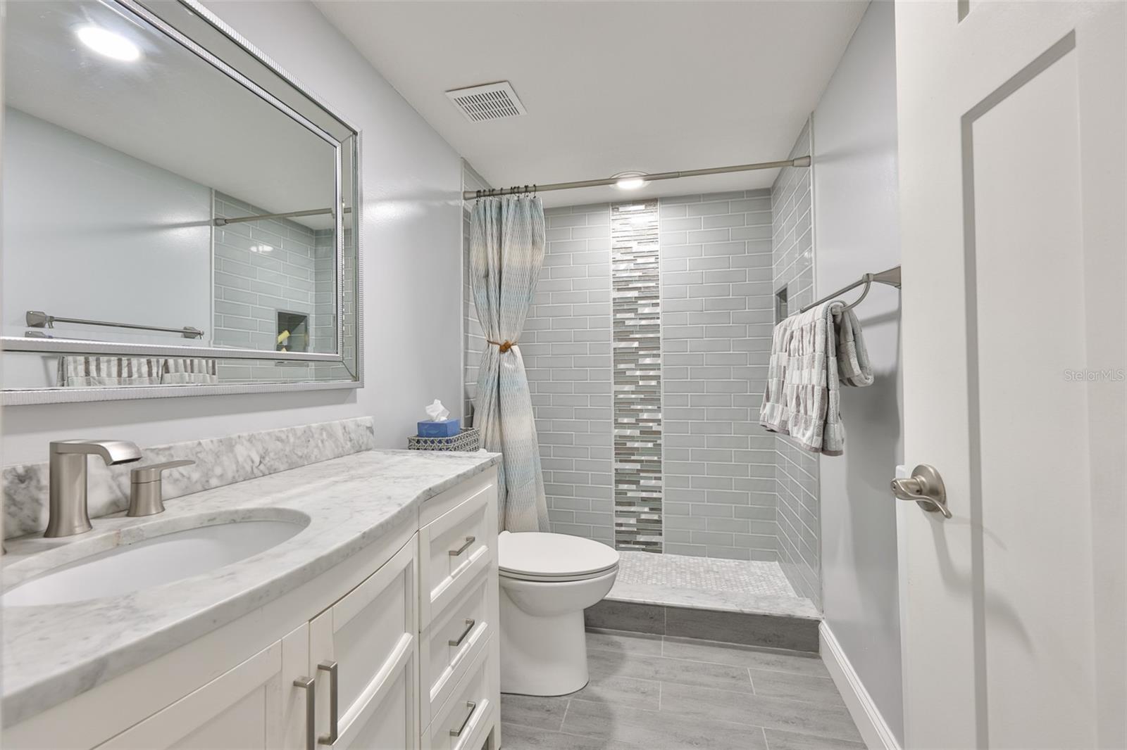 WILLOWS THE CONDO - Residential