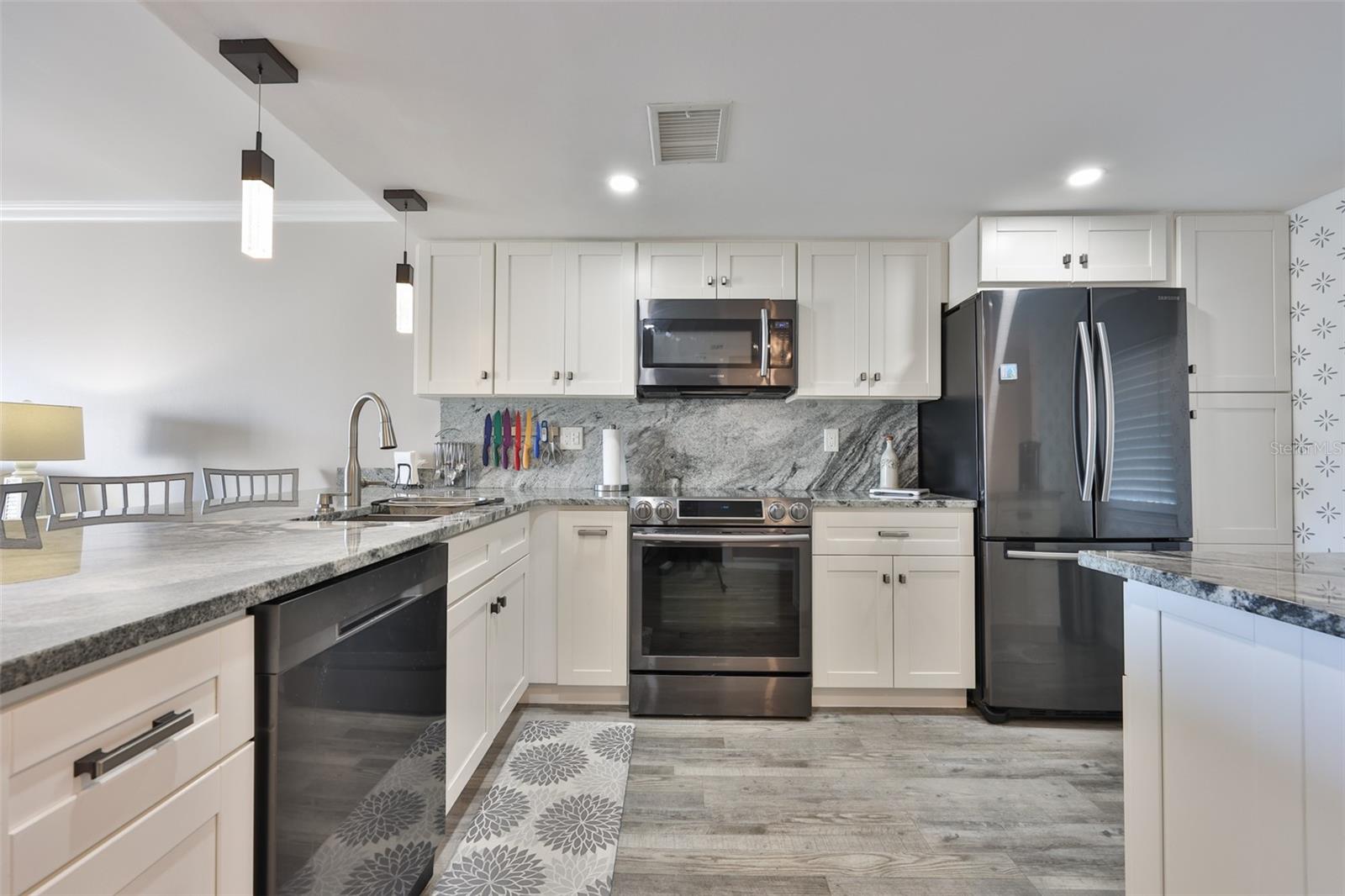 WILLOWS THE CONDO - Residential