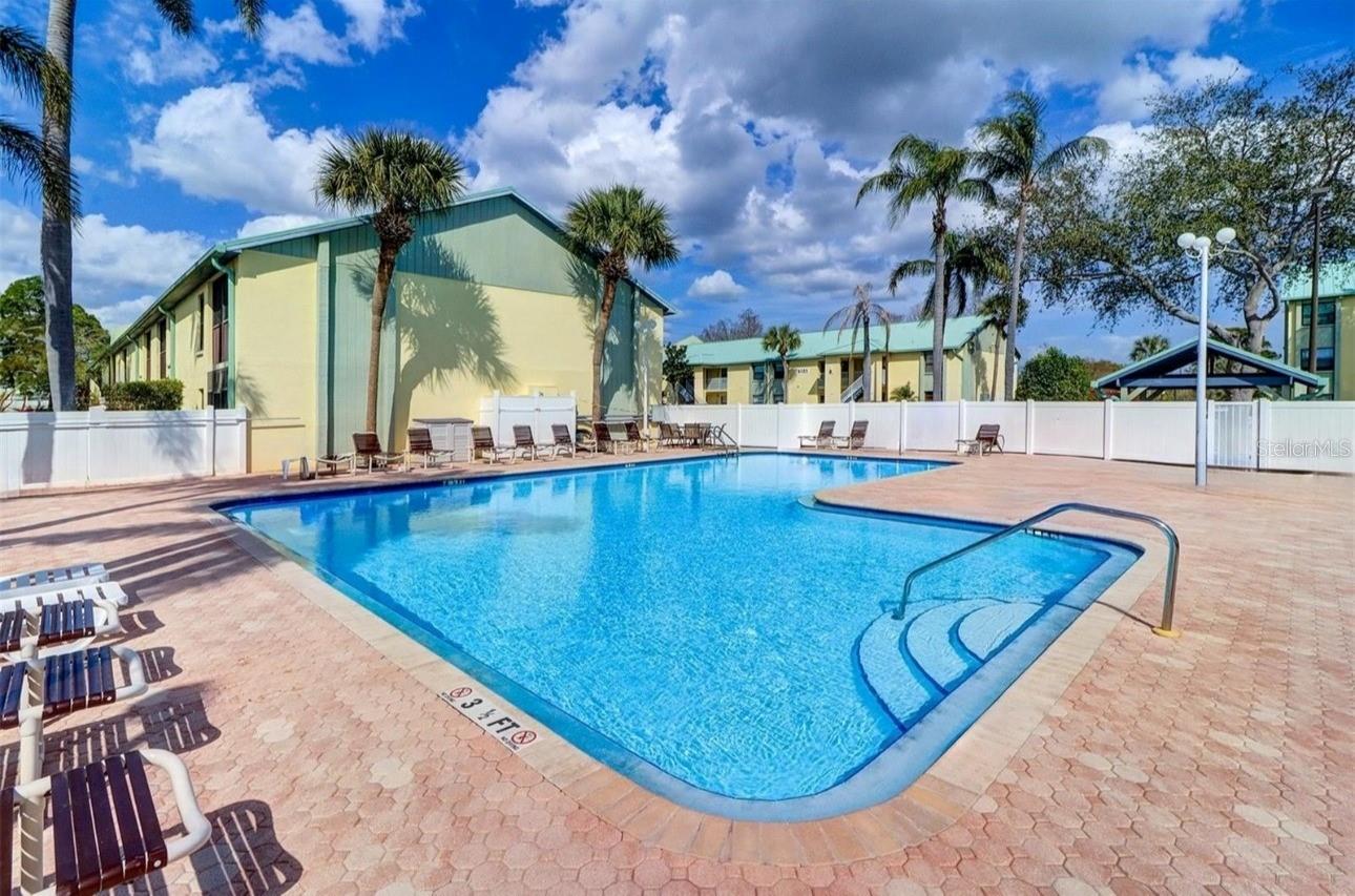 WILLOWS THE CONDO - Residential