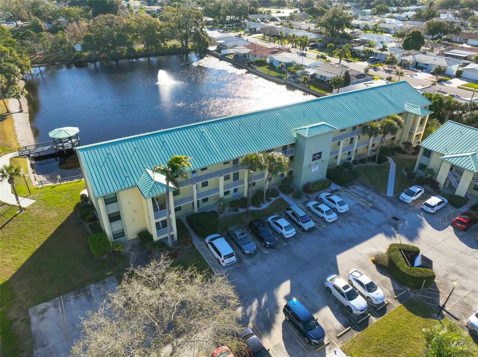 WILLOWS THE CONDO - Residential