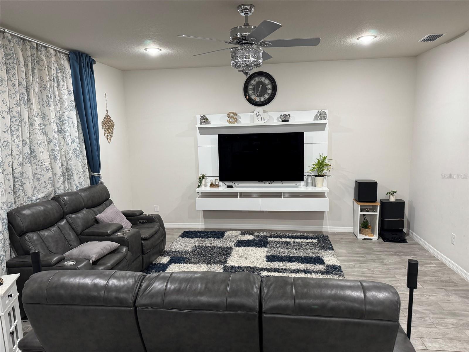 RIVER RUN PRESERVE - Residential