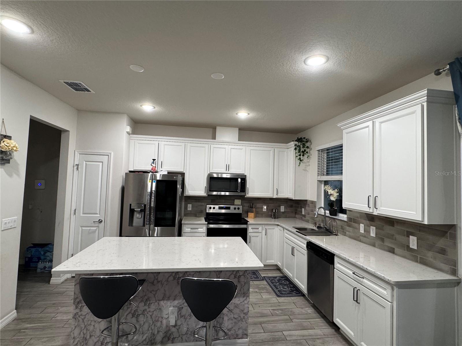 RIVER RUN PRESERVE - Residential