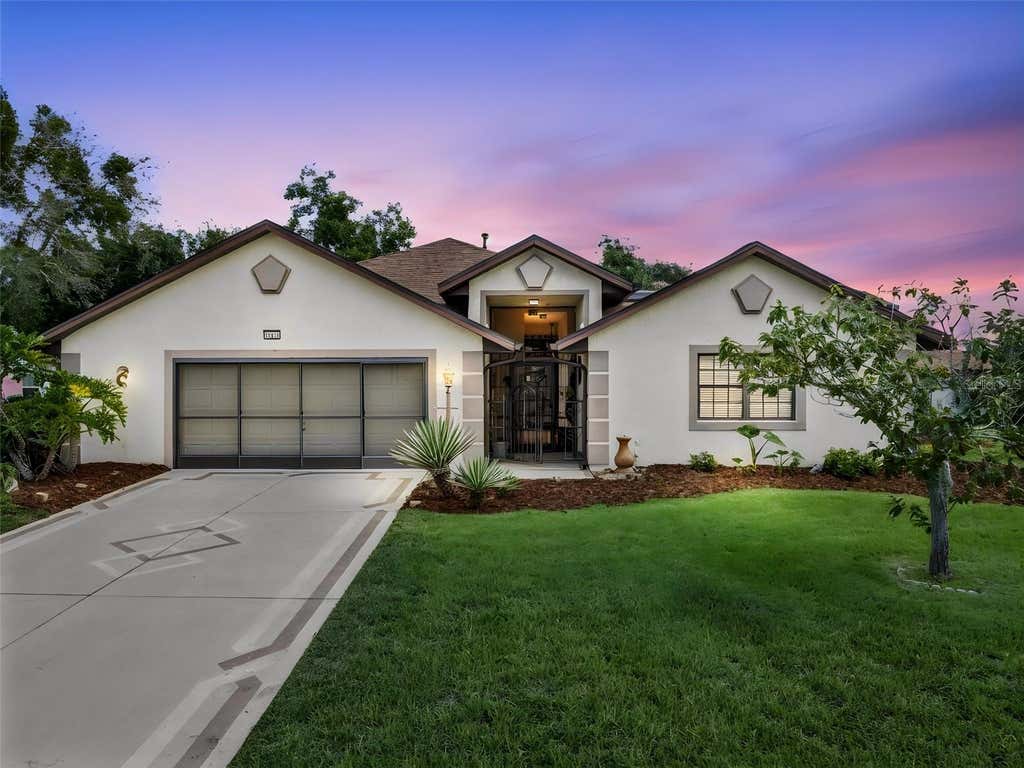 Photo of 21815 Tartan Street, Leesburg, FL 34748 (MLS # G5115769)
