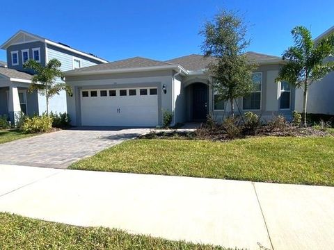 Photo of 16038 Winding Bluff Drive, Montverde, FL 34756 (MLS # O6381811)