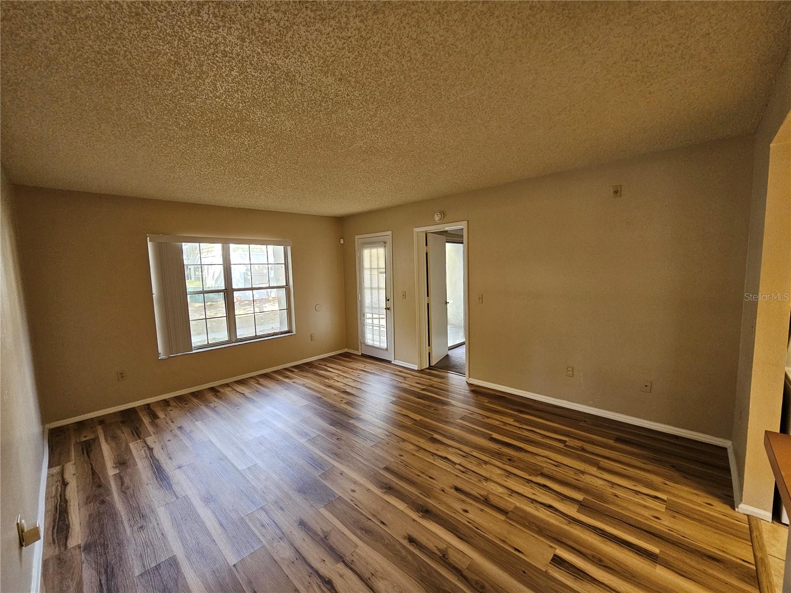 8225 FAIRWAYS CIRCLE F102