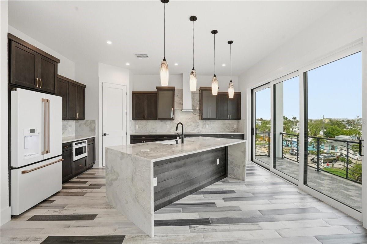 ENGLEWOOD SHORES SUB - Residential