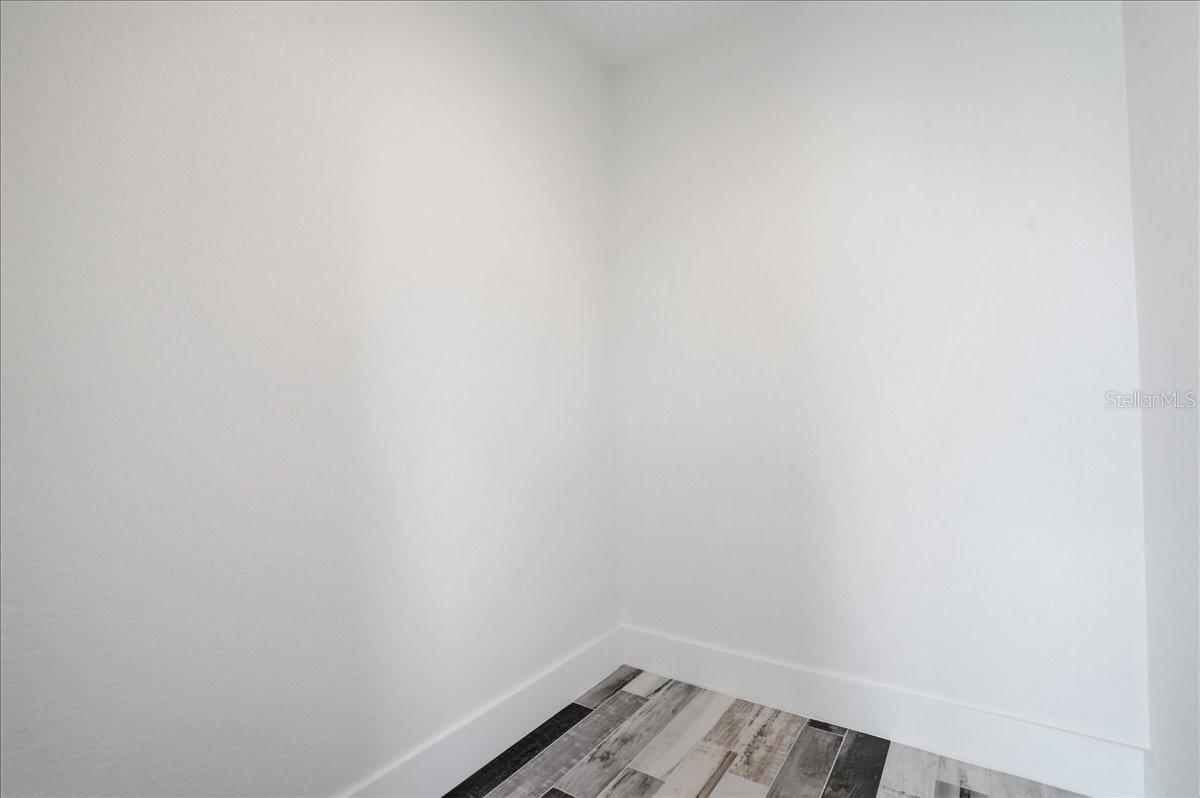 ENGLEWOOD SHORES SUB - Residential