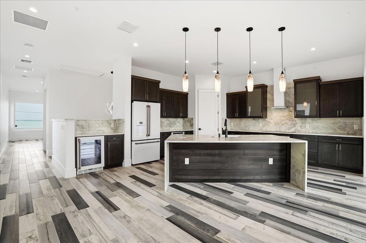 ENGLEWOOD SHORES SUB - Residential