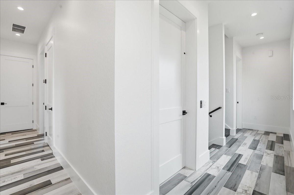 ENGLEWOOD SHORES SUB - Residential