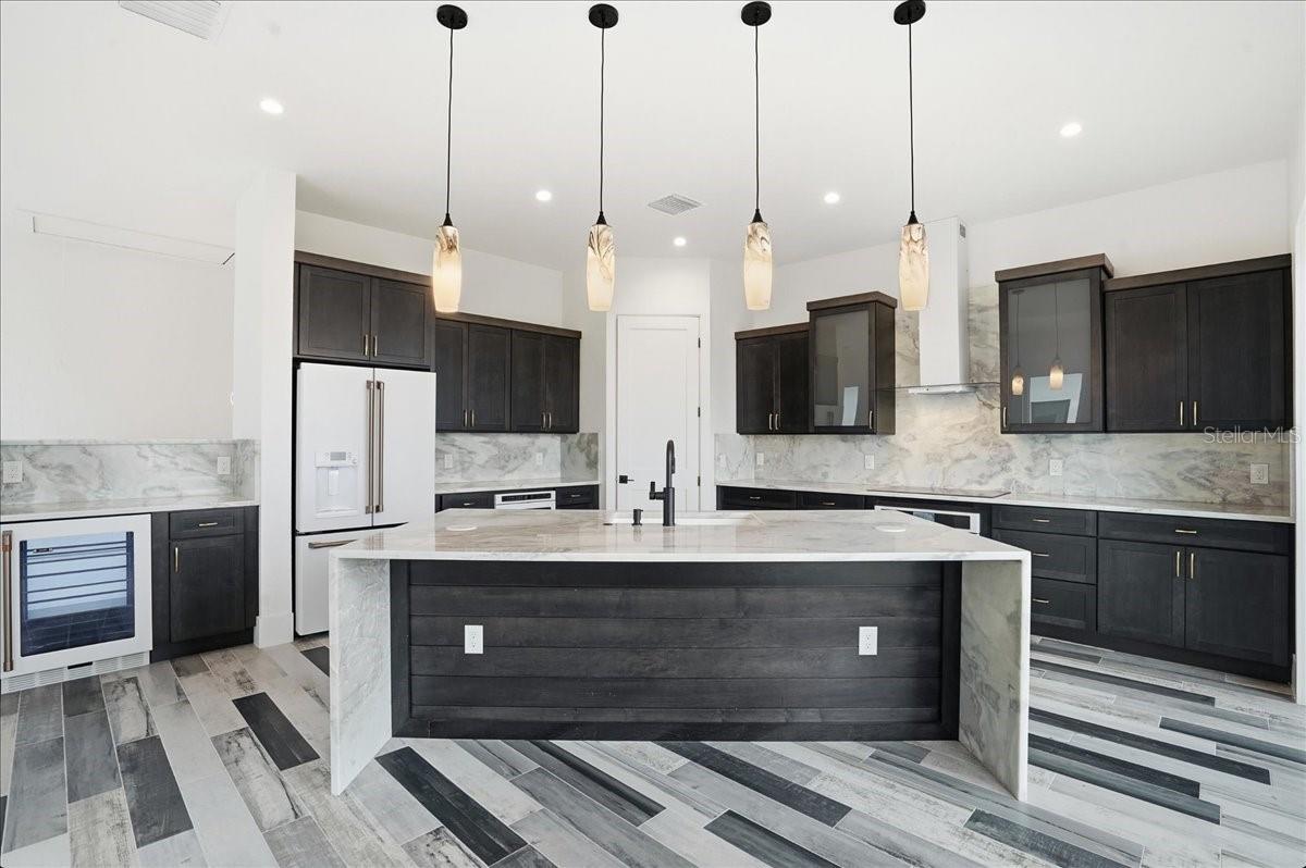 ENGLEWOOD SHORES SUB - Residential