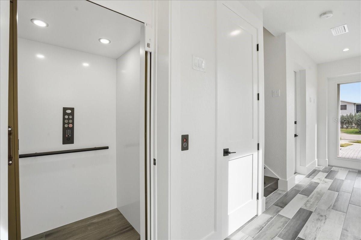 ENGLEWOOD SHORES SUB - Residential