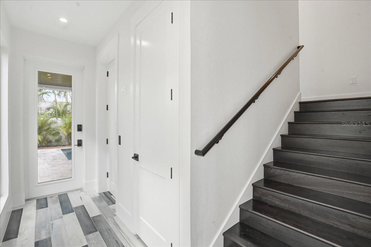 ENGLEWOOD SHORES SUB - Residential