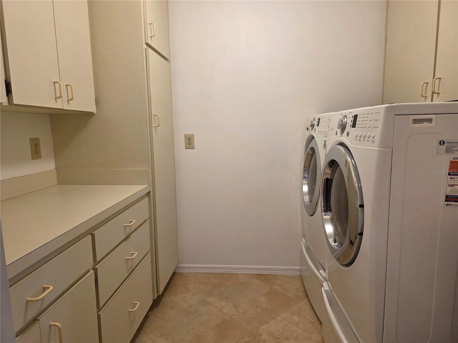 SUN CITY CENTER UNIT 32B - Residential