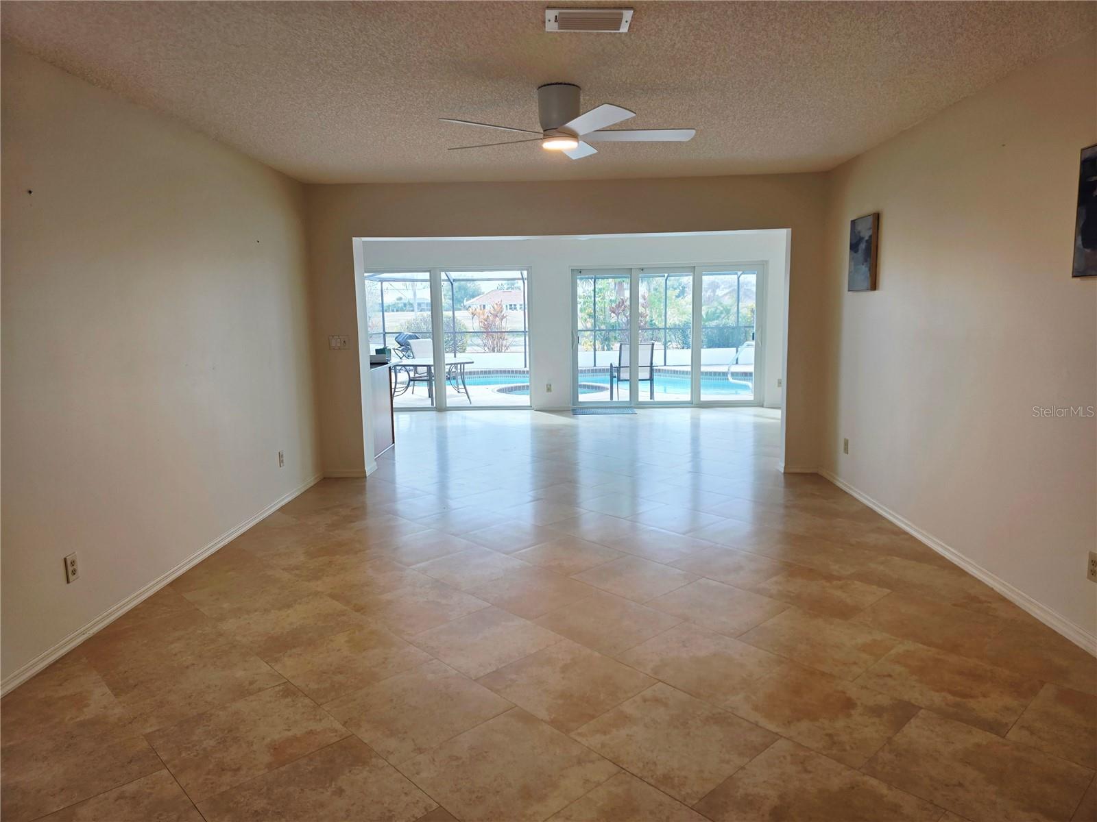 SUN CITY CENTER UNIT 32B - Residential