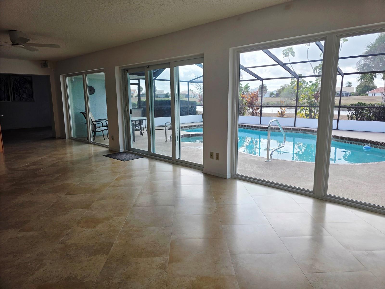 SUN CITY CENTER UNIT 32B - Residential