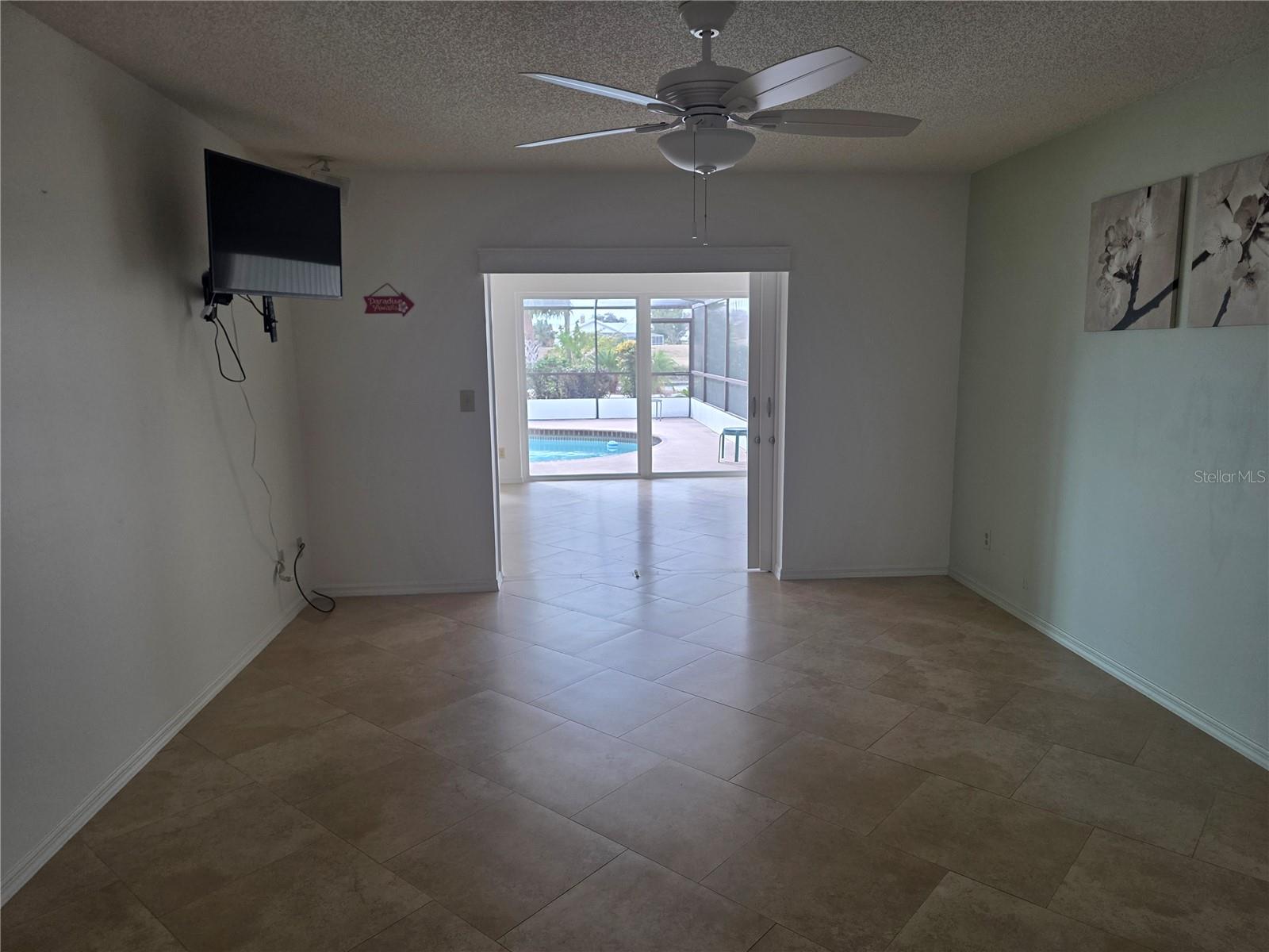 SUN CITY CENTER UNIT 32B - Residential