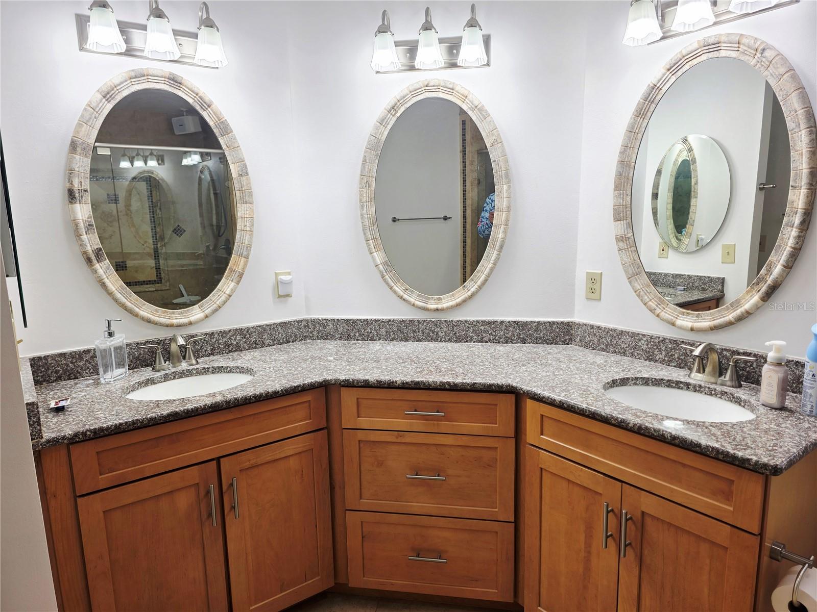 SUN CITY CENTER UNIT 32B - Residential