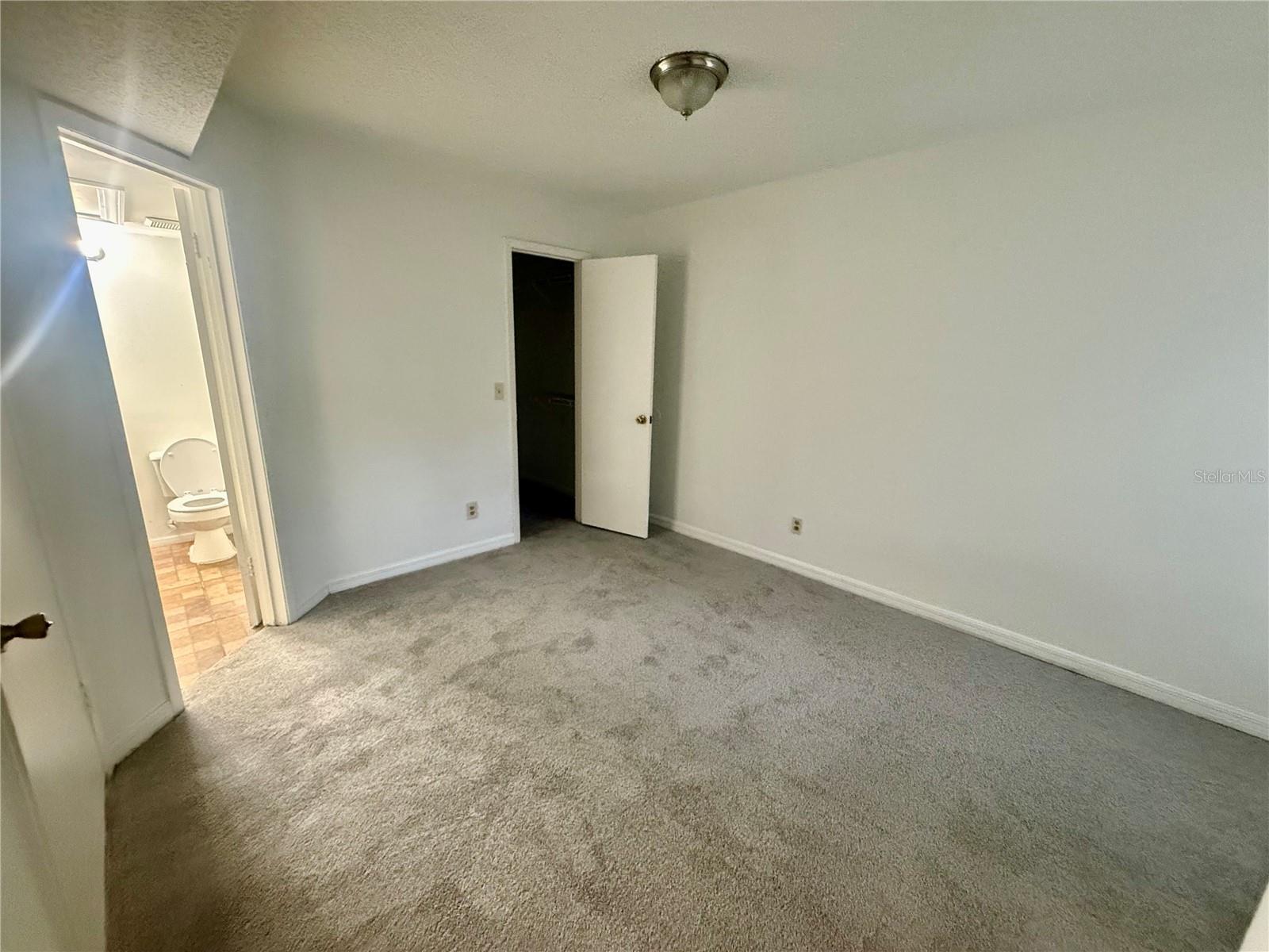 LAKEWOOD PARK - Residential Lease