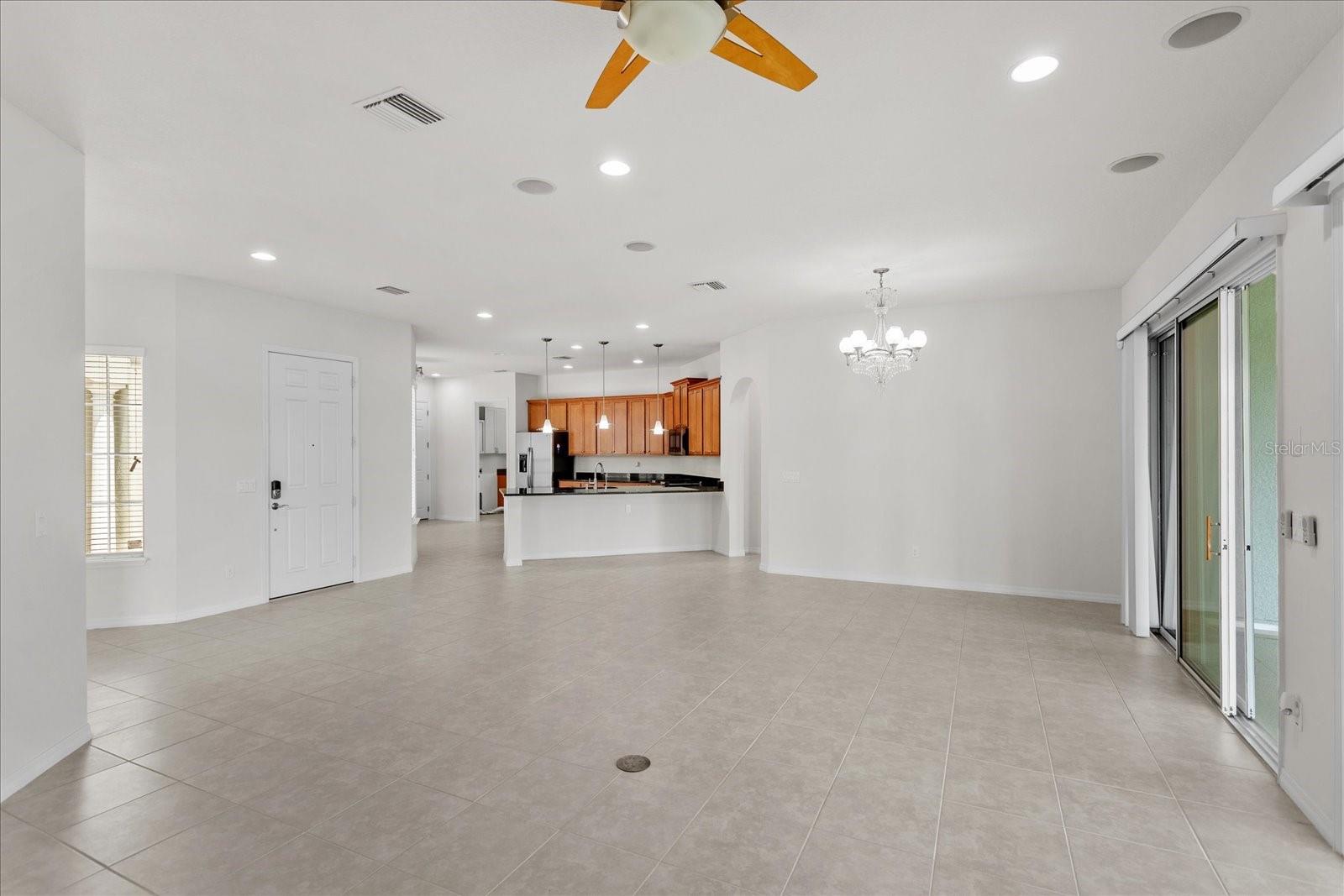 CASCADES OF GROVELAND (TRILOGY) - Residential