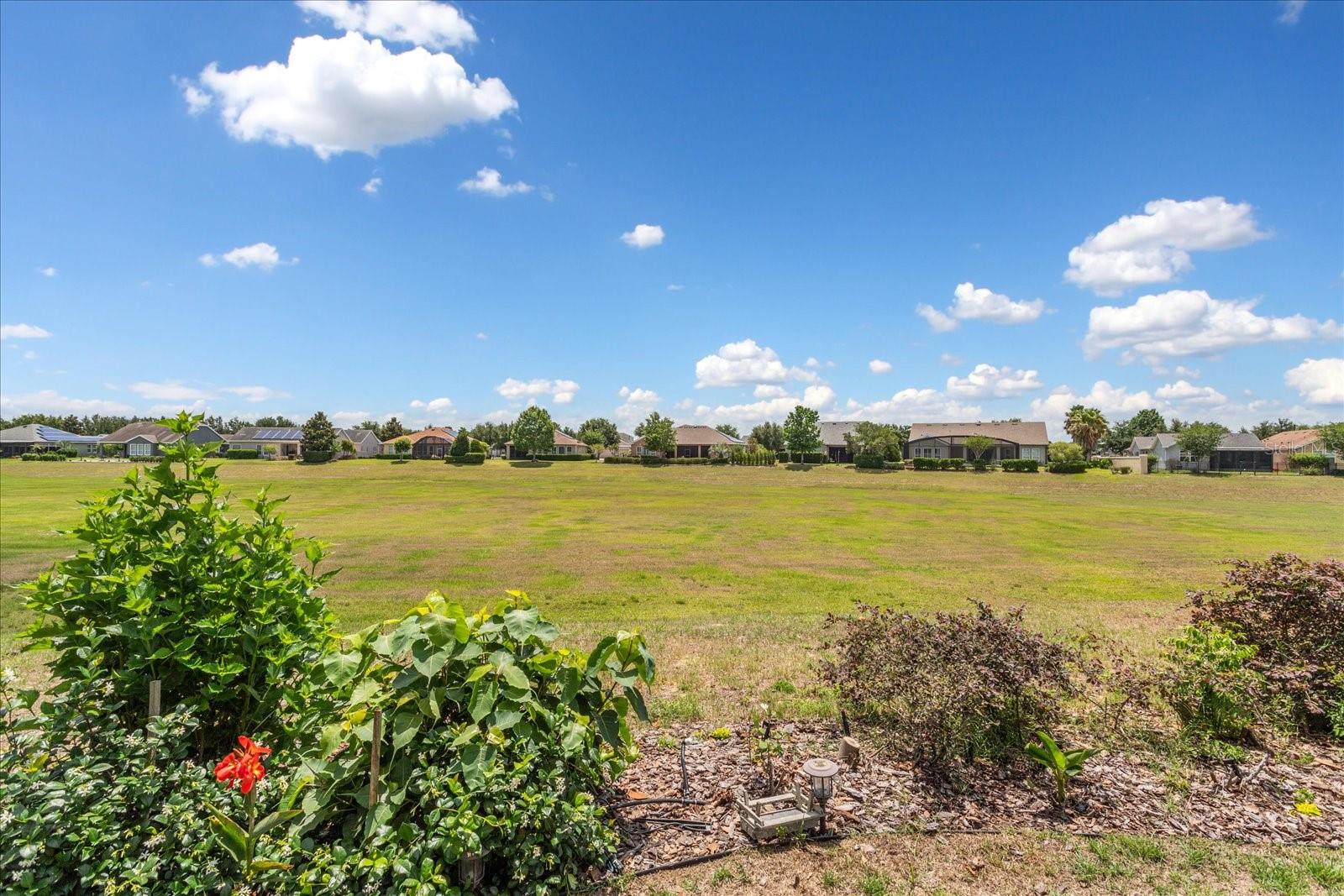 CASCADES OF GROVELAND (TRILOGY) - Residential