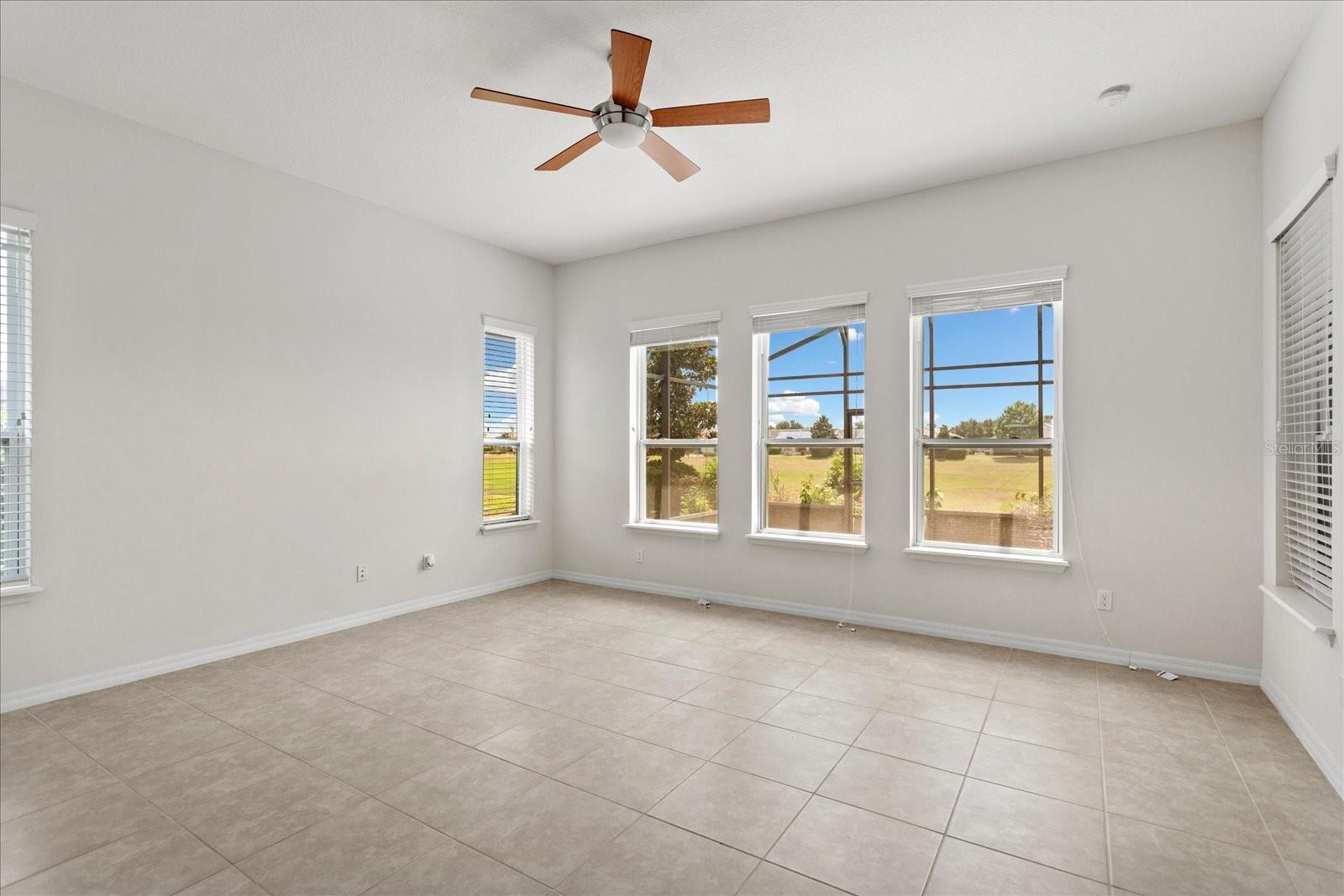 CASCADES OF GROVELAND (TRILOGY) - Residential