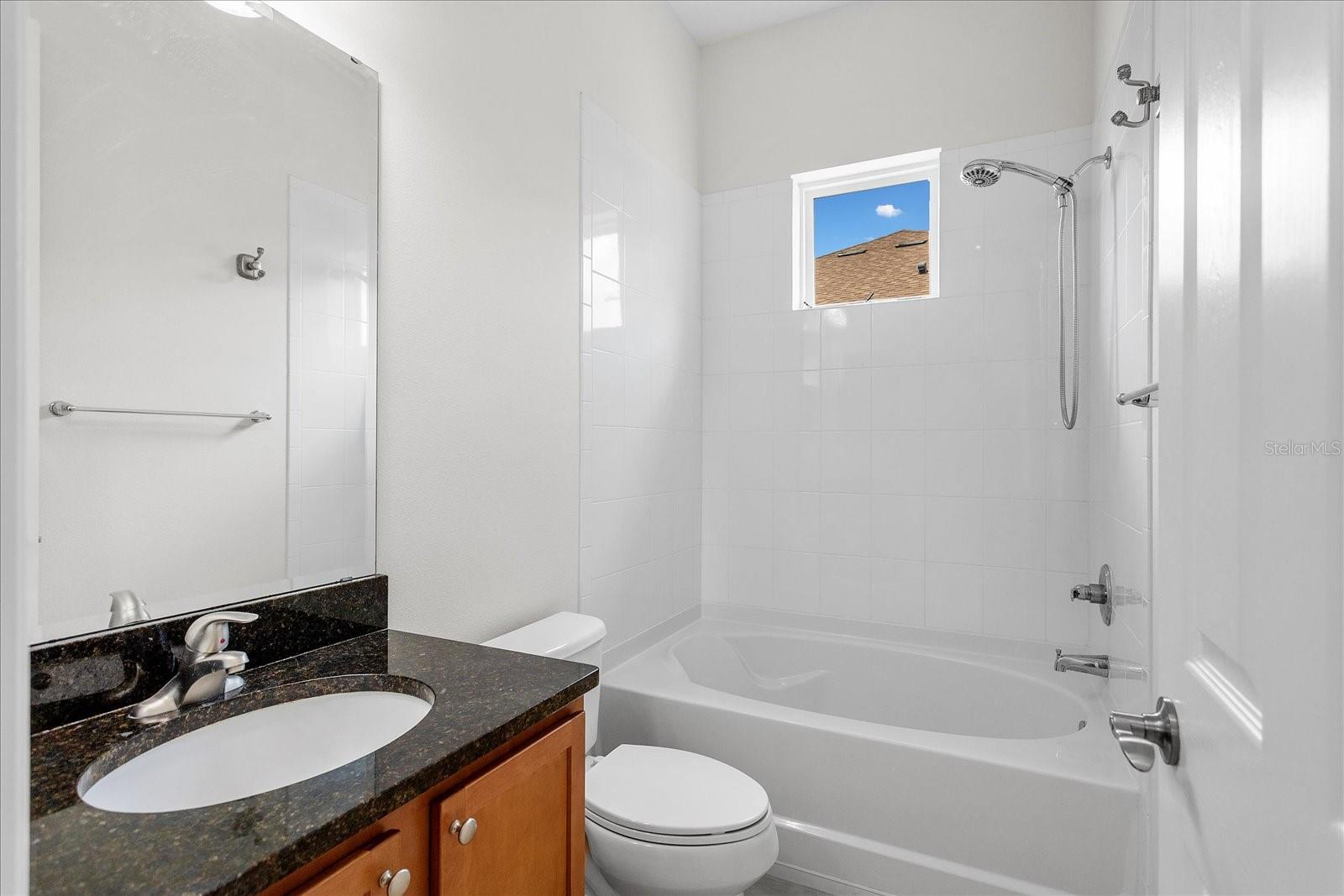 CASCADES OF GROVELAND (TRILOGY) - Residential
