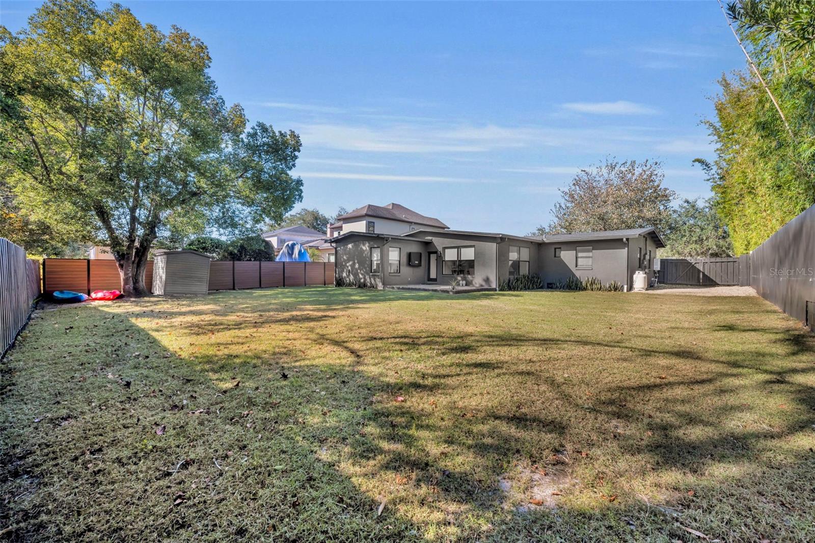 LAKE VIRGINIA - Residential