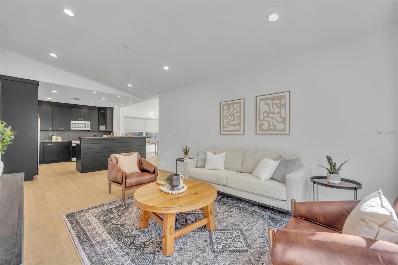 LAKE VIRGINIA - Residential